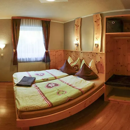 شقة Haus Alpenchalet *