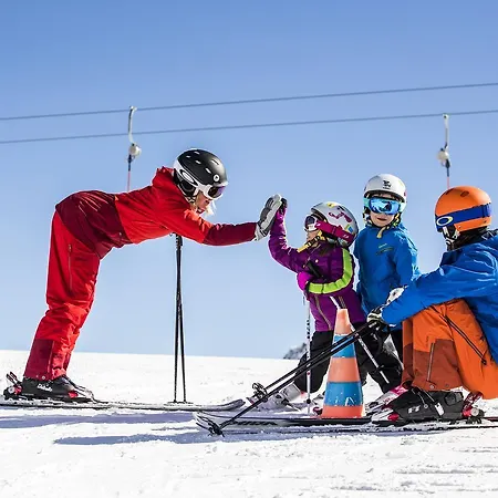 شقة Haus Alpenchalet *